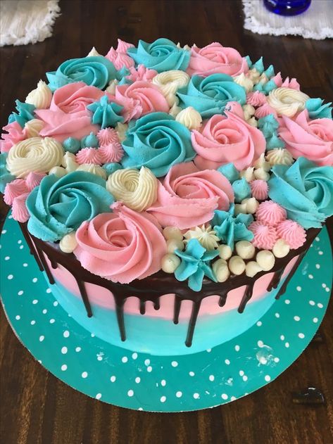 Teal and pink drip cake Pink Drip Cake, Teal Cake, Cake Drip, Mocha Cake, Cake Simple, Delicious Clean Eating, Chocolate Mocha, Simple Cake, Magic Cake