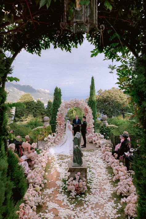 Luxury Wedding Decor | Outdoor Wedding Ceremony | Step into this outdoor wedding for a destination wedding on the Amalfi Coast! The unique wedding backdrop provided the perfect setting for their romantic wedding day, the outdoor wedding ceremony made the ambiance of pure romance. Find romantic wedding decor, Italian wedding venues and destination wedding locations. Head to emmaevents.it to book your Amalfi Coast wedding planner to create your dream wedding and memories that last a lifetime. Italian Wedding Ceremony Decor, Italian Wedding Locations, Italian Villa Wedding Ceremony, Almafi Coast Italy Wedding, Italian Micro Wedding, Italian Garden Wedding Decor, Italy Wedding Flowers, French Wedding Food, Italian Coast Wedding