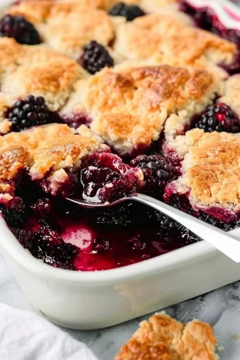 This old-fashioned blackberry cobbler is golden brown and crisp on the edges, jammy and moist in the center, and absolutely scrumptious in every bite. Recipe For Blackberry Cobbler, Old Fashioned Blackberry Cobbler, Easy Blackberry Cobbler, Lemon Sour Cream Pie, Blackberry Cobbler Recipe, Blackberry Recipes, Berry Cobbler, Blackberry Cobbler, Yummy Desserts Easy