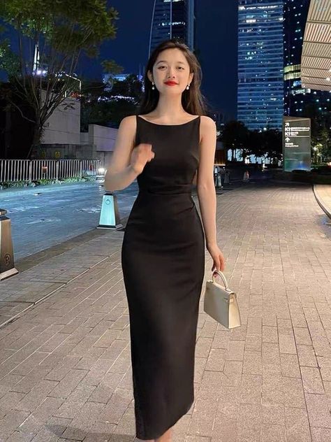 Professional Party Dress, Formal Wedding Guest Dress Lulus, Party Outfit Dress Night, Elegant Dresses Petite, Long Elegant Satin Dresses, U Neck Dress, Formal Dinner Dress Classy Simple, Long Black Dress Outfit Formal, Anyone But You Dress