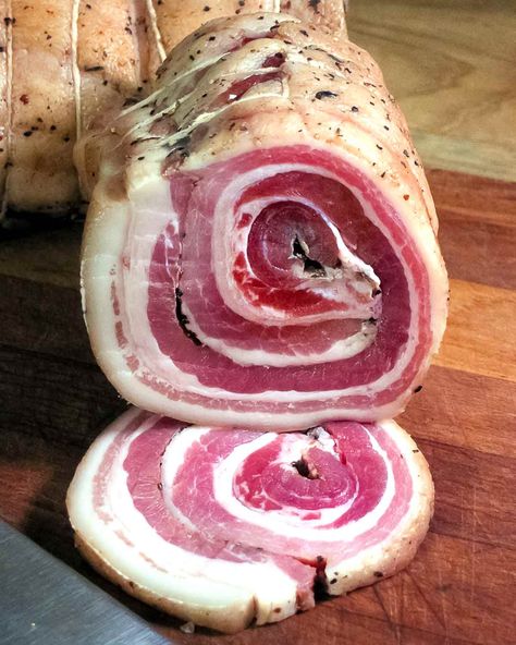 Curing Bacon, Cured Meat Recipes, Pancetta Recipes, Homemade Sausage Recipes, Serrano Ham, Sausage Making, Italian Pasta Dishes, Charcuterie Recipes, Homemade Sausage