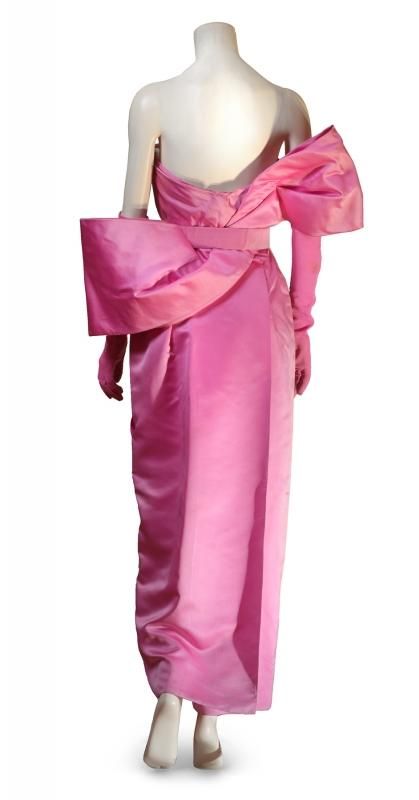 Marilyn Monroe Pink Dress Costume, Merilin Monroe Dresses, Gentlemen Prefer Blondes Pink Dress, Marilyn Monroe Diamonds Pink Dress, Satin Gown Designs, Marilyn Monroe Pink Dress, William Travilla, Pink Satin Gown, Marilyn Monroe Diamonds