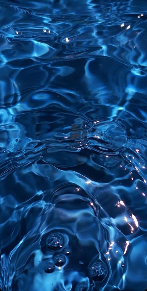 Blue 4k Wallpaper, Blue Iphone Widgets, Swimming Pool Wallpaper, Dark Mermaid Aesthetic, Blue Water Wallpaper, Wallpapers Tiktok, Swimming Pool Background, Pool Background, Petroleum Blue