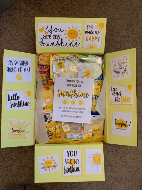 Your future so bright - Box of sunshine graduation gift! Box Of Sunshine Care Package, Grade 8 Graduation Gift Ideas, Sunshine Box Ideas, Box Of Sunshine Gift, Care Package Decorating, Sunshine Care Package, 8th Grade Graduation, Box Of Sunshine, Wedding Boxes