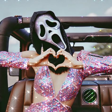 When you’re into spooky season but trying not to wish the summer away.👻🔪😭💘🎀 Promise me you’ll k🔪ll it this weekend? And stay cool?❄️😎🥵 Xo, Heather . . . ✨Images here created Dalle (yes, it’s AI), edited with external tools & programs. . . . #ScreamMovie #HorrorClassic #jasonvoorhees #Ghostface #ScaryMovies #HorrorFans #glitterart #pinkaesthetic #glitteraesthetic #pinkvibes Girly Ghostface, Pink Halloween Costumes, Pink Obsession, Girly Halloween, Halloween Pink, Promise Me, Spooky Szn, Scream Movie, Horror Themes