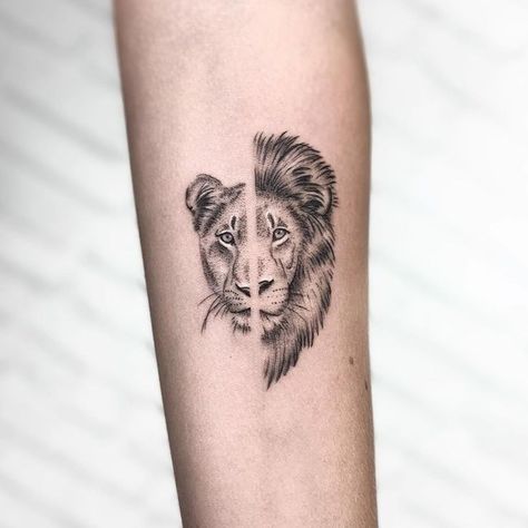 Simple Lion Tattoo, Female Lion Tattoo, Small Lion Tattoo, Lioness Tattoo, Pola Tato, Lion Head Tattoos, Knot Bun, Leo Tattoos, Inspiration Tattoos