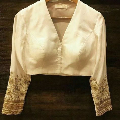 Dm@9640490158 Designer maggam work blouse Fabric: haflpattu Dispatch: 3days Price : 2000unstiched :2550 stitched Colours and sizes can be customised accordingly # Bridal #Boutiques #Blouses #long sleeves Blouse For Cream Colour Saree, Cream Colour Blouse Designs, White Colour Blouse Design, Handwork Blouse Design Latest, Handwork Design Unique, Handwork Designs, Long Sleeve Blouse Designs, White Blouse Designs, Saree Jacket