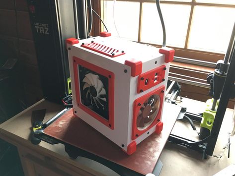 Pc Case Ideas, Diy Pc Case, Custom Computer Case, Diy Pc, Computer Projects, Custom Computer, 3d Printer Designs, Custom Pc, 3d Printing Projects