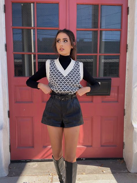 Sweater Vest And Shorts Outfit, Short Sweater Vest Outfit, Polo Vest Outfit Women, Vneck Sweater Vest Outfit, Short Sleeve Sweater Vest Outfit, Oversize Sweater Vest Outfit, Baggy Sweater Vest Outfit, Plaid Sweater Vest Outfit, Sweatervest Aesthetic Outfits Women