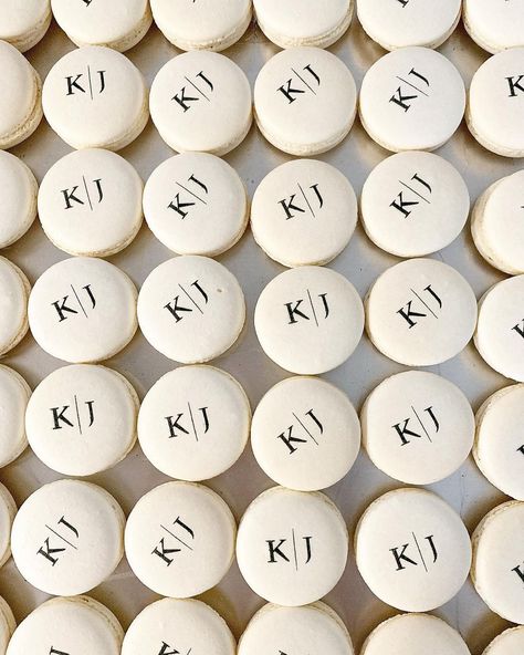 Macaroons Wedding, Wedding Macarons, Black And White Wedding Theme, Birthday Dinner Party, Dream Wedding Decorations, White Wedding Theme, Wedding Dessert Table, Future Wedding Plans, Wedding Mood Board