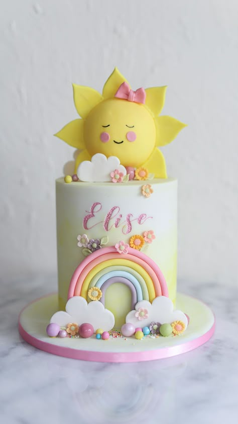 Rainbow And Sunshine Cake, First Birthday Cakes Girl, 1st Birthday Girl Cake Ideas, Sunshine Cake Birthday, Sunshine Cake Ideas, Birthday Cake For Kids Girl, 5th Birthday Cake Girl, Birthday Cake For Girls Kids, Girl Cake Ideas