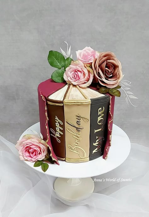 #cake #cakedecorating #cakeart #cakedecor #cakesdecor Book Lovers Cake Ideas, Book Themed Cakes, Cake With Books, Birthday Cake For Book Lover, Book Theme Cake, Book Design Cake, Book Cake Ideas Birthday, Birthday Cakes Book Theme, Book Cake Design