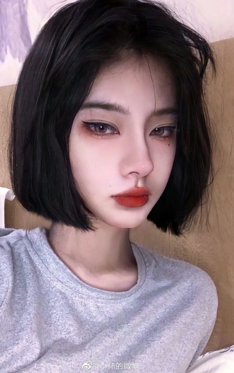 Tomboy Makeup Ideas, Tomboy Makeup, Makeup Asia, Short Hair Makeup, Instagram Korean, Korean Eye Makeup, Formal Makeup, Ethereal Makeup, Eye Makeup Art