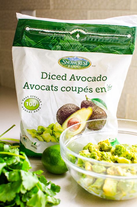 I tried making guacamole with frozen avocado and here is what I think. My honest review plus a few frozen avocado recipes. Frozen Avacodos, Frozen Avacodos Recipes, Frozen Avocado Recipes, Frozen Avocado Uses, Avocado Foods, Flash Freezing, Frozen Guacamole, Frozen Avocado, Making Guacamole