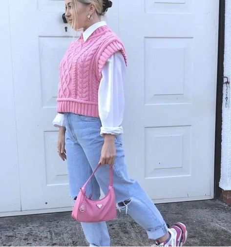 Pink White And Denim Outfits, Sweater Vest Outfit, Job Clothes, Everyday Fashion Outfits, Classy Casual Outfits, Stylish Work Outfits, Easy Trendy Outfits, Vest Outfits, Looks Chic