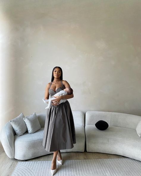 Nothing I love more than being your mommy 🩵 Happy Mother’s Day @houseofcb Familia Aesthetic, Midsize Fits, Modest Stylish Outfits, Aesthetic Mom, Mommy Moments, Future Mommy, Beautiful Black Babies, Godly Life, Pregnant Mother