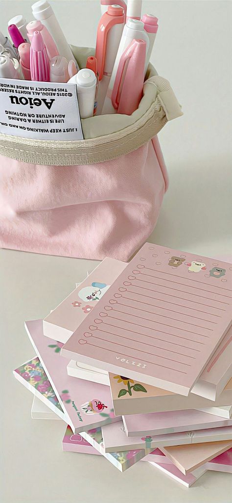 Pink Academia Aesthetic, Pink Academia, School Suplies, Aesthetic Homescreen, Cute School Stationary, Lockscreen Aesthetic, Study Stationery, Academic Motivation, Stationary School