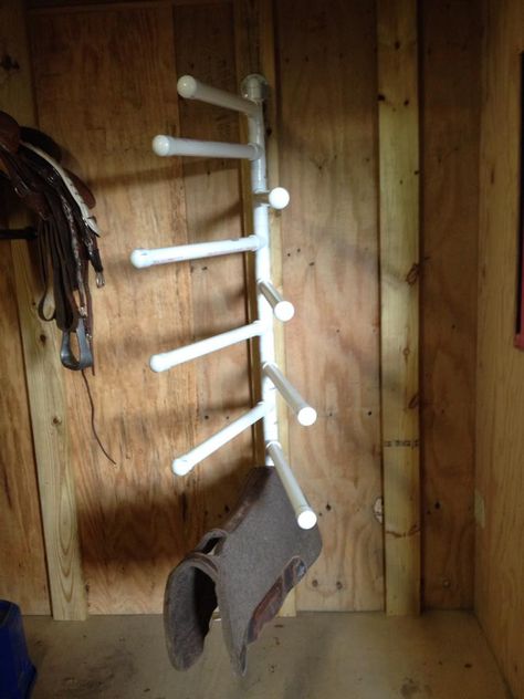 PVC, saddle blanket/saddle pad rack, DIY Diy Saddle Rack, Saddle Pad Rack, Tack Room Organization, Horse Tack Rooms, Saddle Racks, Horse Farm Ideas, Diy Horse Barn, Horse Barn Ideas Stables, Dream Horse Barns