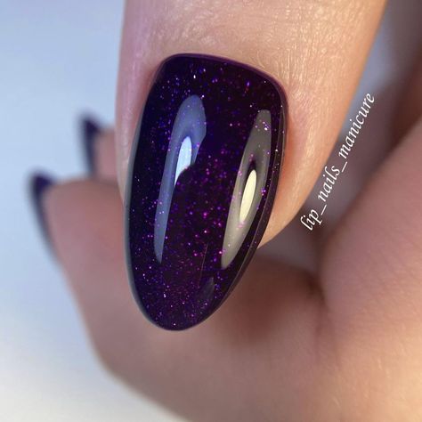 Dark Shimmer Nails, Purple And Pink Nails Ideas, Purple Nails Sparkle, Dark Purple Nails With Glitter, Dark Purple Glitter Nails, Dark Violet Nails, Deep Purple Nails Design, Gellish Nails, Lip Nails