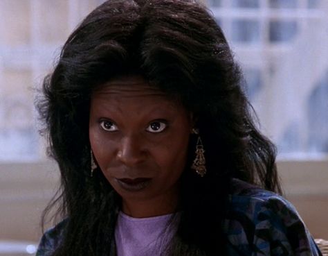 Whoopi Goldberg in GHOST...loved that movie! Ghost 1990, Character Roles, Ghost Movies, 90s Stuff, Danger Girl, Movie Moments, Whoopi Goldberg, Phenomenal Woman, Gemini Woman