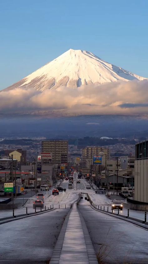 (1) Shivaye 🔱 on X: "@crazyclipsonly Mount Fuji, Japan.. 🇯🇵 https://t.co/NYRs3rNZRn" / X Mountain Aesthetic Wallpaper, Gunung Fuji, Mount Fuji Japan, Japan Bucket List, Mountain Aesthetic, Fuji Mountain, Monte Fuji, Mont Fuji, Famous Beaches