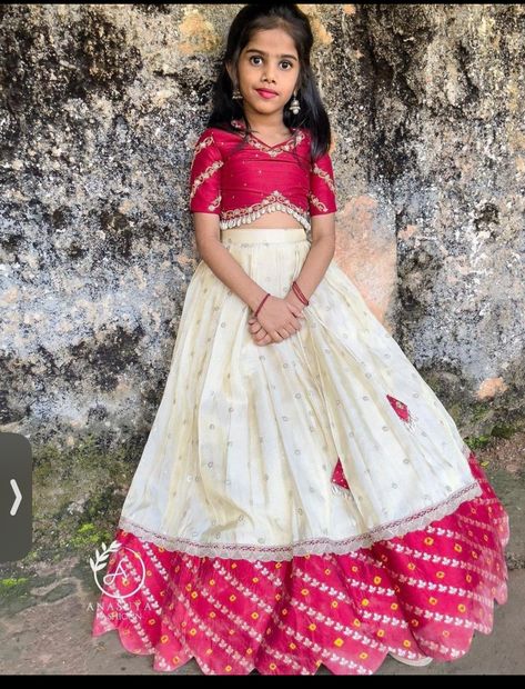 Girls Lehanga Blouse Designs, Lehenga Blouse Designs For Kids, Kids Blouse Designs For Lehanga, Girls Lehenga Designs, Mehndi Dress Bridal, Style Aesthetics Types, Casual Style Aesthetic, Kids Lehanga Design, Lehenga For Kids