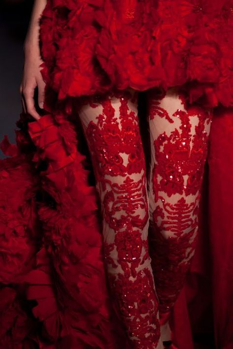 Detail Couture, Woman In Red, I See Red, Radiant Red, 70s Outfits, Simply Red, Victoria Secrets, Zuhair Murad, Beauty And Fashion