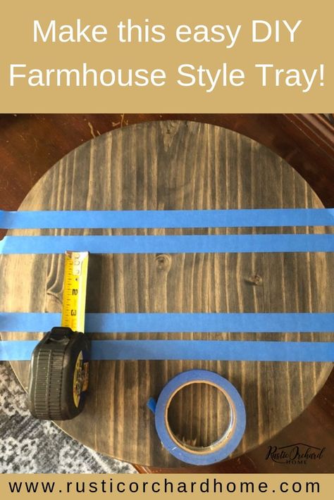 Diy Wooden Round Sign, Diy Round Tray Ideas, Diy Wood Crafts To Sell Project Ideas, Wood Round Crafts Diy Projects, Wooden Rounds Crafts Diy, Circle Board Ideas, Wooden Circle Crafts Diy, How To Make A Door Hanger, How To Make Round Wood Signs Diy