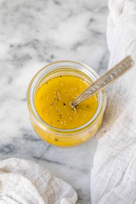 This is my go-to Lemon Vinaigrette Recipe. I love it over any salad, from simple green salads to roasted veggies. It’s bright, healthy, and can be made ahead. #saladdressing #Lemon #healthyrecipes #weightwatchers Salads Cobb, Lemon Vinaigrette Recipe, Green Salads, Vegan Paleo Recipes, Vinaigrette Recipe, Salad Dressing Recipes Homemade, Lunch Appetizers, Slow Cooker Beef Stew, Lemon Vinaigrette