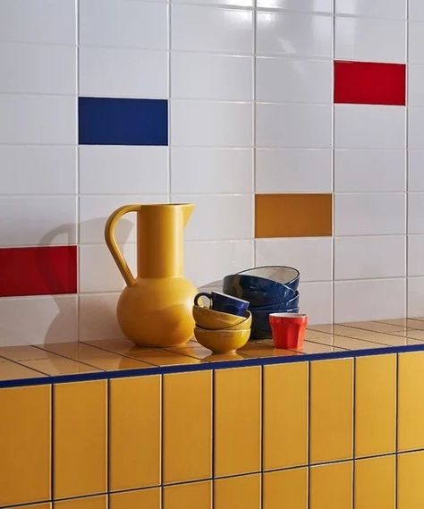 Modular Kitchen Colour Combination, Blue Kitchen Tiles, Blue Kitchen Walls, Bar Tile, Teal Tile, Kitchen Colour Combination, Colorful Backsplash, Colourful Kitchen, Coloured Grout