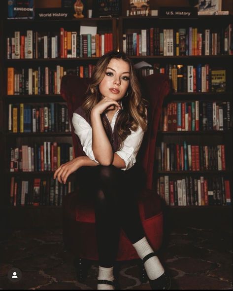 Author Photography Photo Ideas, Bookstore Photoshoot Photo Ideas, Senior Pics Library, Vintage Bookstore Photoshoot, Senior Photos Bookstore, Author Photo Shoot Ideas, Senior Picture Ideas Bookstore, Senior Picture Ideas With Books, Book Author Photoshoot Ideas