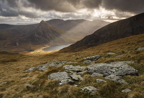 Ogwen Valley, Welsh Mountains, Valley Aesthetic, Rocks And Mountains, Valley Photography, Landscape Study, Mountain Images, Pretty Landscapes, Sense Of Place