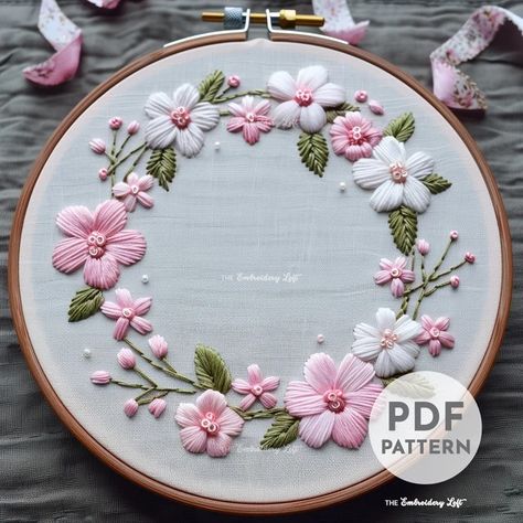 TheEmbroideryLoftCo - Etsy Canada Floral Embroidery Patterns Free, Embroidery Rose Pattern, Embroidery Patterns Free Printables, Embroidery Designs By Hand, Embroidery Patterns Flowers, White Hand Embroidery, Flower Embroidery Hoop, Rose Embroidery Pattern, Modern Hand Embroidery Patterns