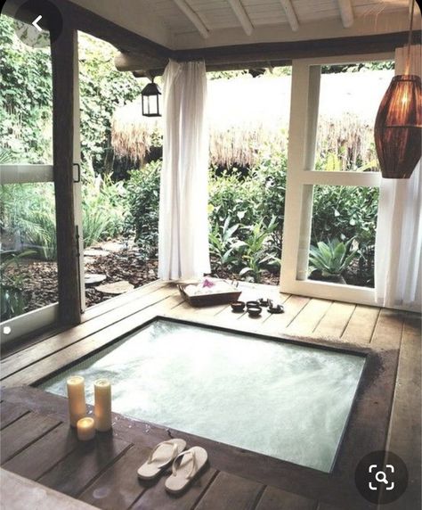 Jacuzzi Outdoor Ideas, Jacuzzi Ideas, Jacuzzi Room, Outdoor Jacuzzi, Sunken Hot Tub, Veranda Design, Indoor Jacuzzi, Indoor Hot Tub, Hot Tub Room