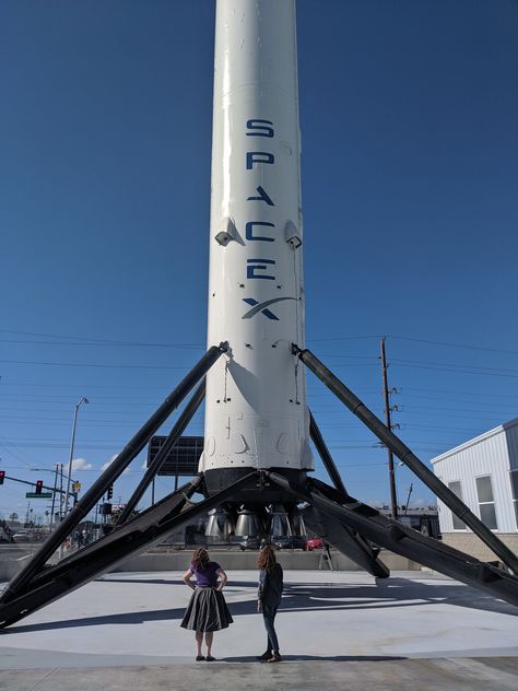 Spacex Rocket, Falcon 9 Rocket, Spacex Starship, Sydney Airport, Pale Blue Dot, Space Artwork, Aerospace Engineering, Spaceship Art, Drone Technology