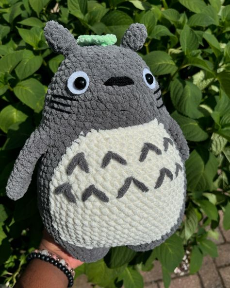 To-to-ro! To-toooo-ro!! . . I am in love with my giant Totoro!!! I’m already itching to make more lol. . Pattern: @pemeamishop Yarn: Bernat Blanket Yarn . . #totoro #totorolover #myneighbortotoro #studioghibli #ghibli #crochet #crocheting #crochetart #amigurumi Totoro Crochet Blanket Pattern Free, Crochet Amigurumi Totoro, Totoro Crochet Plush, Totoro Crochet Pattern Free, Totoro Crochet Pattern, Totoro Blanket, Ghibli Crochet, Geeky Crochet Patterns, Totoro Crafts