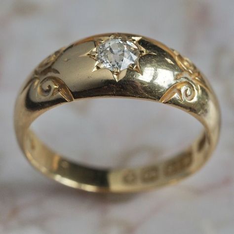 1970s Wedding Rings, 1800 Engagement Ring, Queer Engagement Ring, Vintage Gold Engagement Rings Victorian, Granola Engagement Rings, Quirky Wedding Rings, Retro Wedding Ring, 1970s Engagement Ring, 70s Wedding Ring