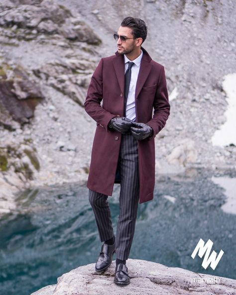 On Her Majesty’s Secret Service 🕶 thanks for the feature my friends @menwithclass _______________________________ #thebrazilianstyle Burgundy Trench Coat, Trench Coat Outfits, Fashion Over 60, Strictly Business, Victorian Age, Men Coat, Minimal Street Style, Trench Coat Outfit, Outfit Uomo