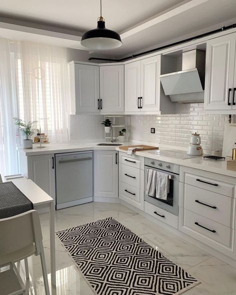 Timeless white neoclassical kitchen with ornate details and elegant marble countertops. Neoclassical Kitchen, Outdoor Kitchen Design Modern, Farmhouse Outdoor, Useful Things, Outdoor Kitchen Design Layout, Kitchen Design Modern White, Kitchen Interior Design Decor, Kitchen Design Plans, White Kitchen Design