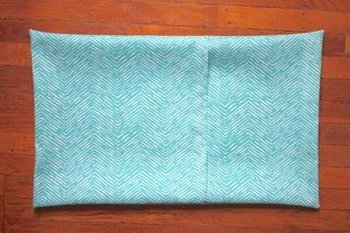 How to Sew an Envelope Pillow Cover : 8 Steps (with Pictures) - Instructables Cricut Envelope, Baby Pillow Diy, Pillow Case Sewing, Diy Pillow Case, Envelope Pillow Case, Pillow Case Crafts, Pillowcase Tutorial, Quilted Pillow Case, Envelope Pillow Cover