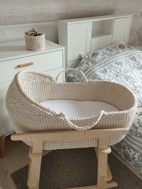 Diy Bassinet Stand, Bassinet Aesthetic, Biblical Nursery, Bassinets For Baby, Wicker Nursery, Small Baby Cribs, Crochet Moses Basket, Wooden Bassinet, Mattress Stand