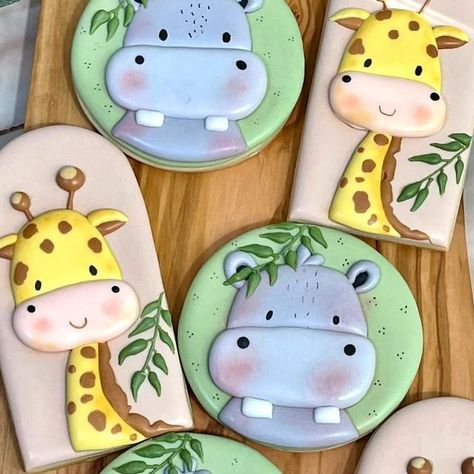 Kekos and Jellys on Instagram: "Safari cookie theme" Safari Decorated Cookies, Safari Animal Cookies, Safari Cookie, Decorated Desserts, Specialty Cookies, Custom Treats, Monkey Cookies, Cookie Recipes Decorating, Safari Cookies