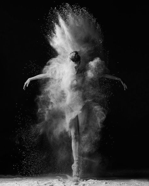 Simple is Beautiful on Instagram: “Photo by @ayakovlevcom Ballet dancer ‪#photography #photographer #photooftheday #picoftheday #simpleisbeautifulphotography #photo #love…” Alexander Yakovlev, Ballerina Photography, Dark Room Photography, Shutter Speed Photography, Alexander Technique, Become A Photographer, Body Photography, Support Art, Ballet Photography