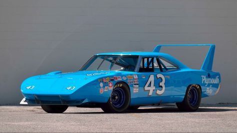 Plymouth Superbird, Dodge Daytona, Dodge Charger Daytona, Nascar Cars, Nascar Race Cars, Richard Petty, Aston Martin Vanquish, Best Muscle Cars, Old Race Cars