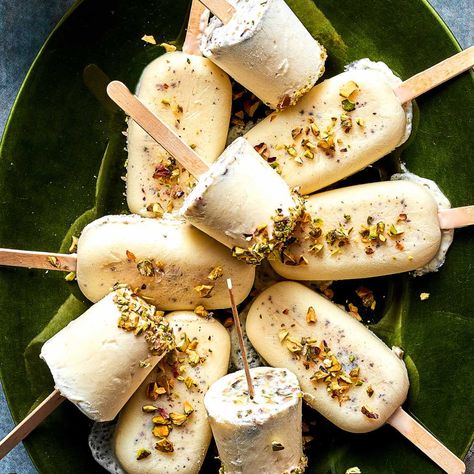 Kulfi Recipe {Indian Ice Cream} - The Big Man's World ® Kulfi Recipe Easy, Ice Cream Calories, Indian Ice Cream, Pistachio Paste, Pistachio Gelato, Kulfi Recipe, Dairy Desserts, Frozen Dessert Recipe, Coconut Ice Cream