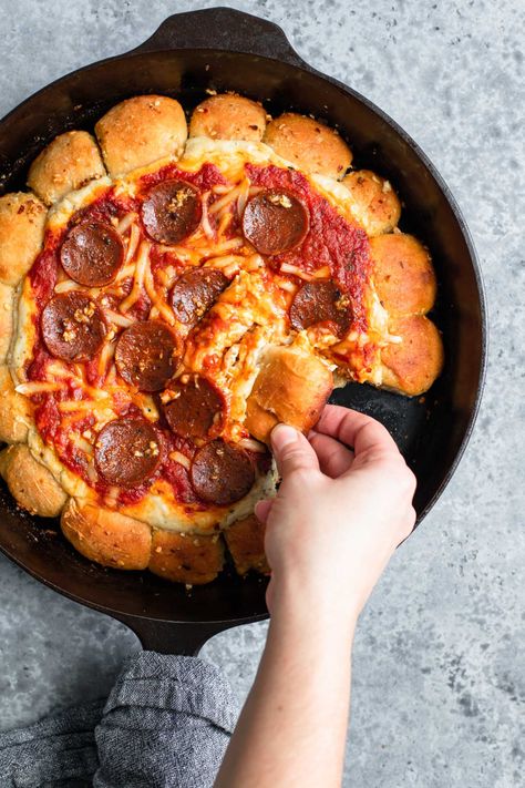 The Curious Chickpea • vegan food for everyone Skillet Pizza Dip, Vegan Skillet, Mozzarella Sauce, Stuffed Breads, Vegan Finger Foods, Butter Rolls, Vegan Apps, Vegan Pepperoni, Skillet Pizza