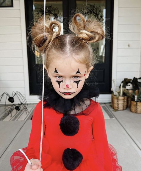 Doll Makeup Halloween, Halloween Makeup For Kids, Belle Halloween, Strašidelný Halloween, Handmade Halloween Costumes, Helloween Wallpaper, Horror Halloween Costumes, Halloween Beauty, Amazing Halloween Makeup