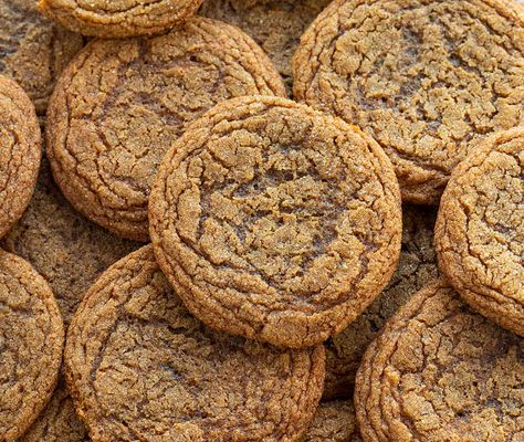 Soft Ginger Cookies, Chewy Ginger Cookies, Ginger Cookie Recipes, Baking Easy, Butter Pecan Cookies, Recipes Holiday, Spiced Chocolate, I Am Baker, Crispy Cookies