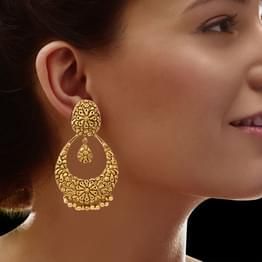 Chand Bali Earrings: Buy Chand Bali Earrings Online for Best Prices in India | Latest Chand Bali Earrings Designs 2016 - CaratLane.com Chand Bali Earrings Gold Indian, Latest Gold Earrings Designs For Wedding, Bali Designs Earings, Gold Chandbali Earrings Design, Chandbali Earrings Gold Latest, Diamond Chandbali Earrings, Chand Bali Earrings Gold, Diamond Chandbali, Gold Chandbali Earrings