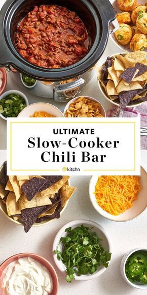 10 Tips for Setting Up an Awesome Chili Bar. Need ideas for the best chili party ever? Whether you're hosting large gatherings like a graduation party, a wedding reception, baby showers, birthdays super bowls, tailgates, or something else for the holidays, Here are all sorts of ideas and tips for setting it up, including toppings and sides. Break out your slow cookers and crockpots. Nacho Bar, Chili Bar Party, Chili Party, Party Food Bars, Chili Dinner, Fall Party Food, Chili Bar, Food Set Up, Diy Dinner